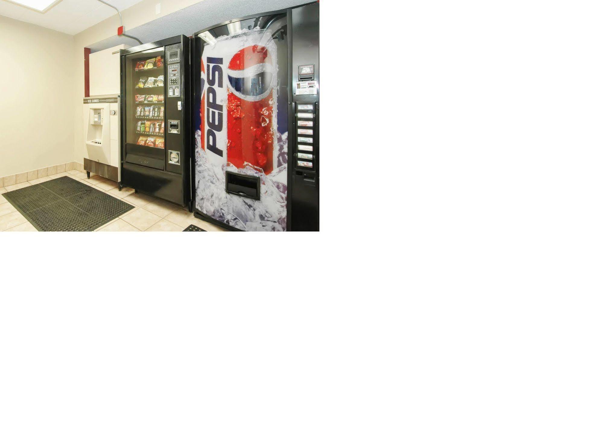 哈里斯堡-赫希尔红屋顶酒店 外观 照片
